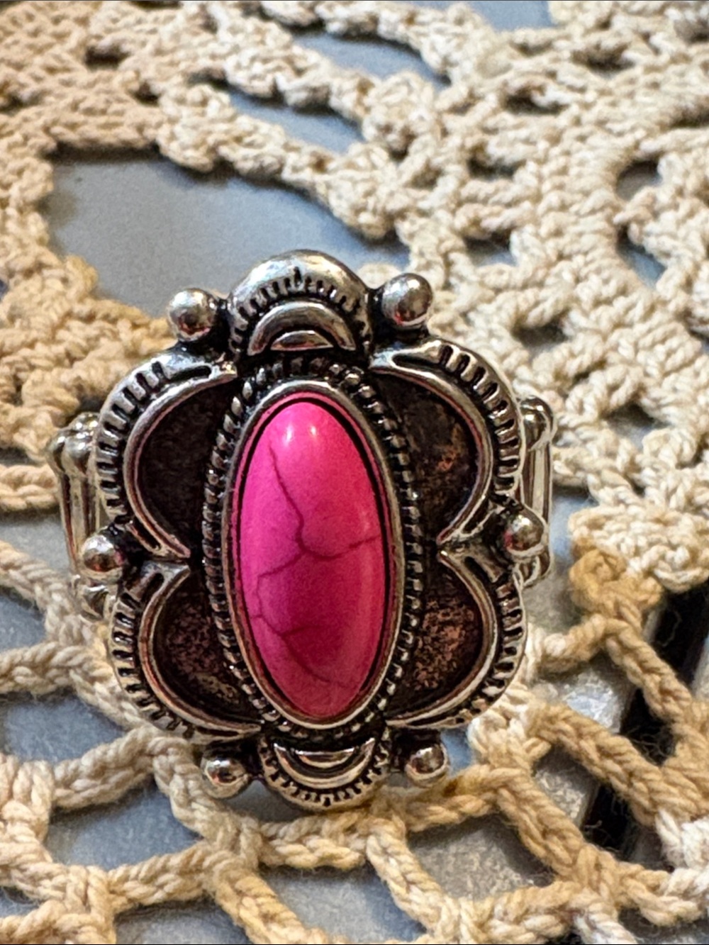 Vintage-Inspired Silver Ring with Bright Pink Oval Stone